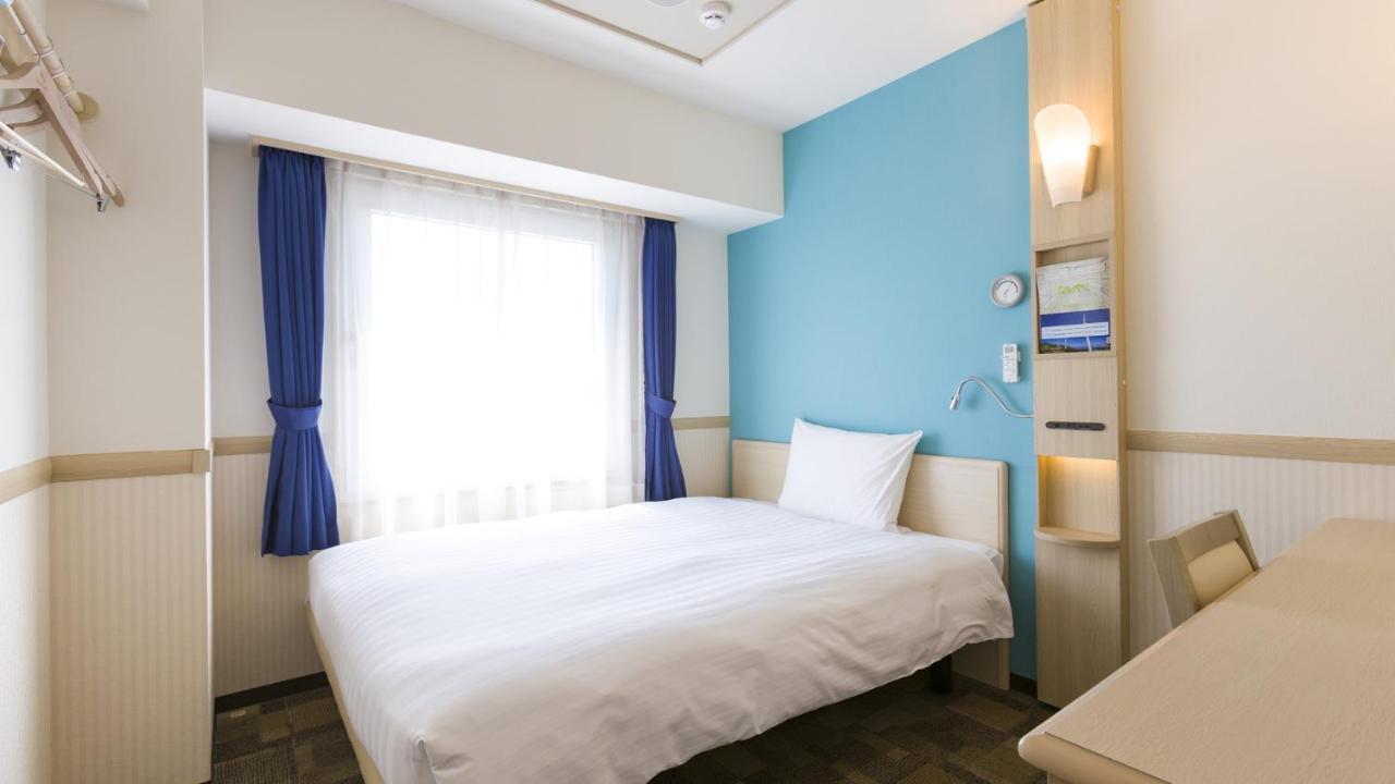 Toyoko Inn Shiki Eki Higashi Guchi Exterior foto