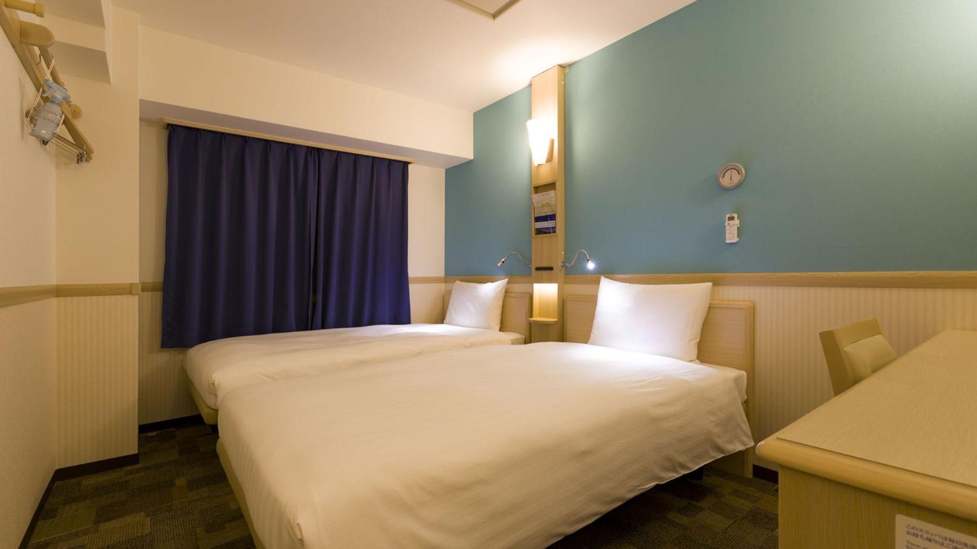 Toyoko Inn Shiki Eki Higashi Guchi Quarto foto
