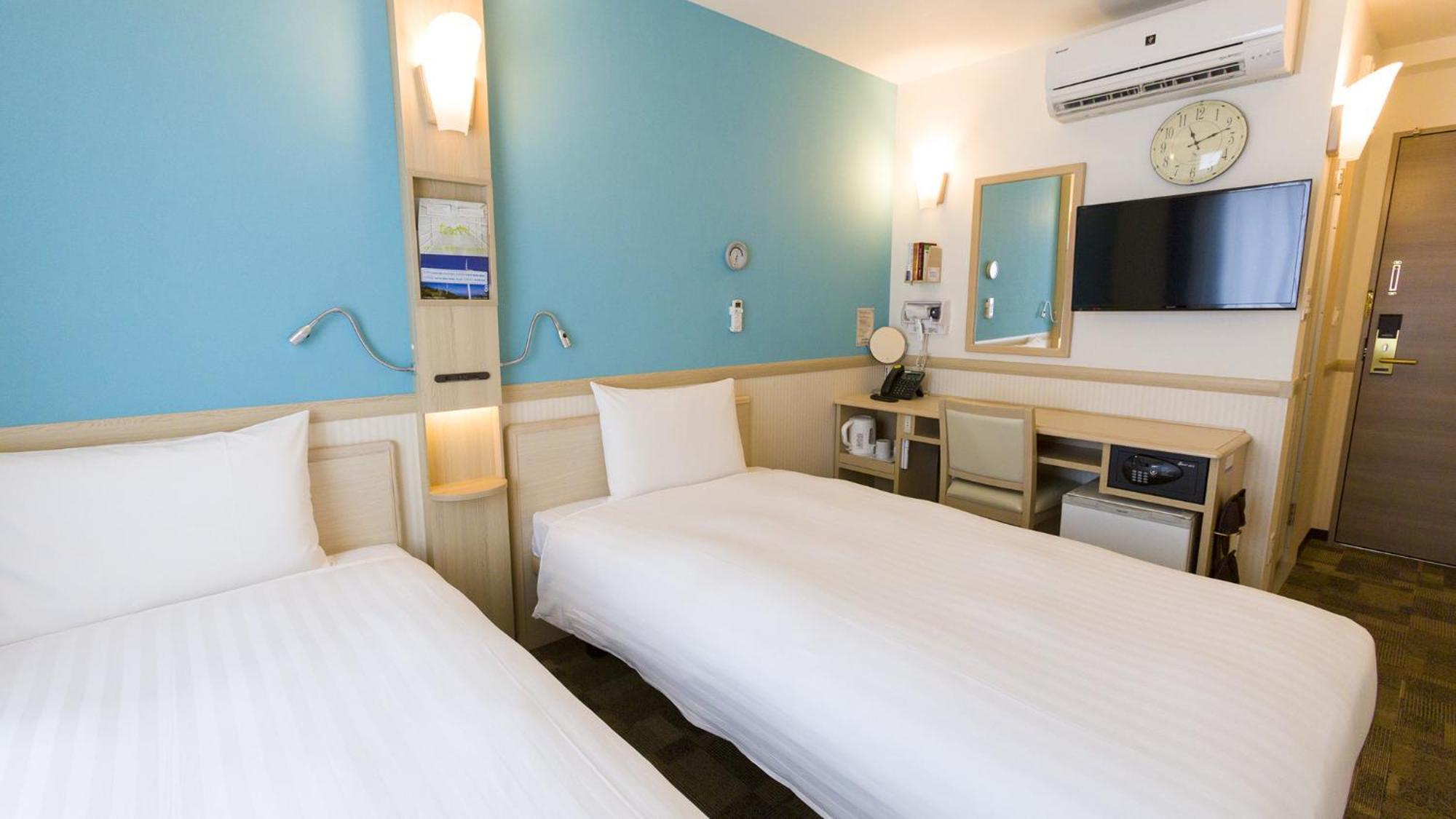 Toyoko Inn Shiki Eki Higashi Guchi Quarto foto